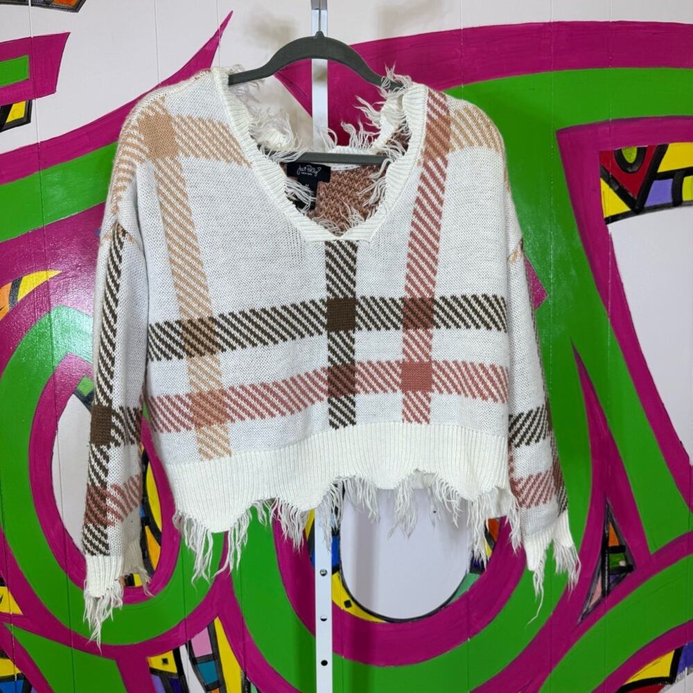 Just Polly, Cream and Brown Knit V-Neck Cropped Sweater. Size Medium.